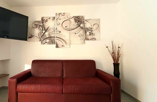 Plein Soleil Apartment | Comfortable apartment on the ski slopes and overlooking the valley