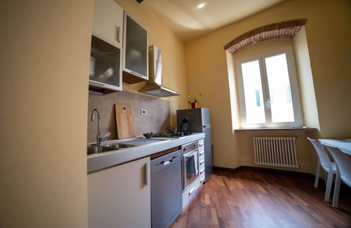 Livorno Apartment | Comfortable apartment near train station, ship boarding, central market.