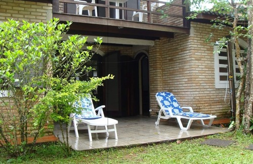 Barra do Sahy House | Comfortable beach house, great accommodation and extensive leisure area