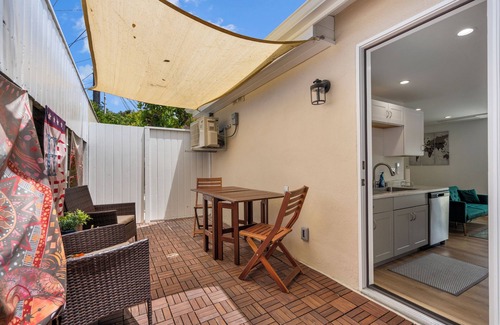Redondo Beach Cottage | Comfortable cottage 1 mile from the beach