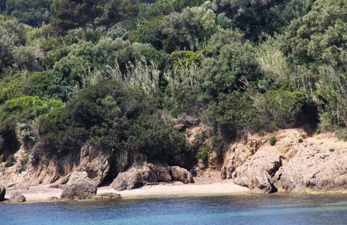 Giens Apartment | Comfortable duplex on the peninsula of Giens facing Porquerolles sea view