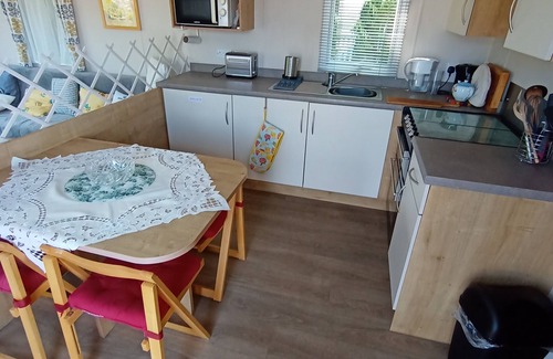 Weymouth Cabin | Comfortable family caravan in Weymouth