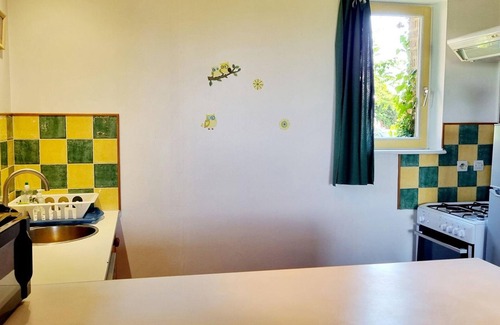 Meteren Cottage | Comfortable farmhouse stay with WIFI and pets allowed