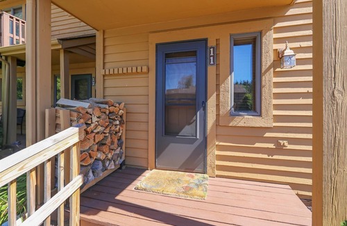 Davis Condo | Comfortable for singles, a couple or small family, Alpine Haus has it all.