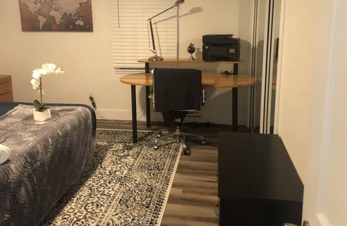 Riverside House | Comfortable get way /Business class/ Family with Free Wi-Fi.