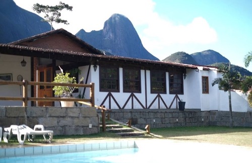 Araras Cottage | Comfortable house, beautiful view in Serra de Petrópolis. Swimming pool, barbecue