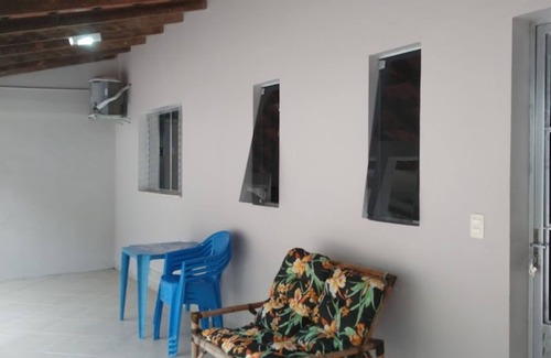 Ipiranga House | Comfortable home with 1 bedroom, furnished, full kitchen, pool next door.