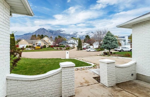 North Ogden House | Comfortable home, cozy beds, and great amenities