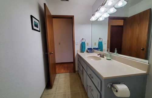 Porterville House | Comfortable House near Sequoia National Park