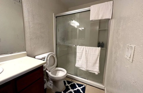 Turlock House | Comfortable House w/Wi-Fi/TV