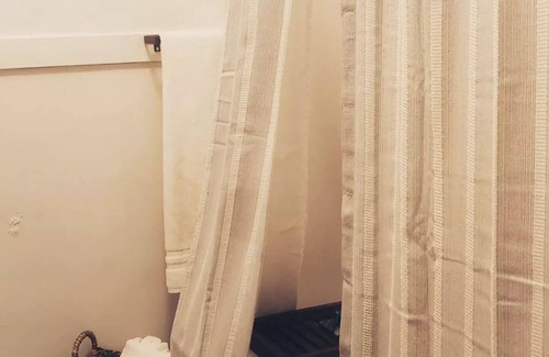 Anaconda House | Comfortable in the heart of historic Anaconda!