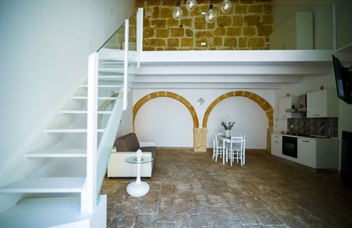 Avola Apartment | Comfortable loft in a classic Sicilian courtyard near the sea in Avola, Sicily