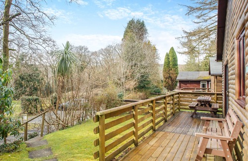 St Wenn Ski Chalet | Comfortable log cabin offering self-catering in the heart of Cornwall.