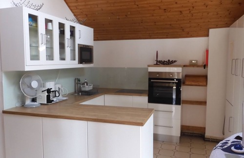 Kaisermuhlen House | Comfortable, relaxing Family House next to Lake Alte Donau.