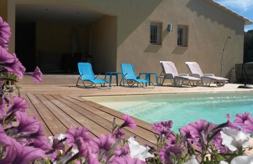 Solaro Apartment | Comfortable room - 1 star Office Tourisme - 2 pers - Swimming pool - Walking distance to the beach
