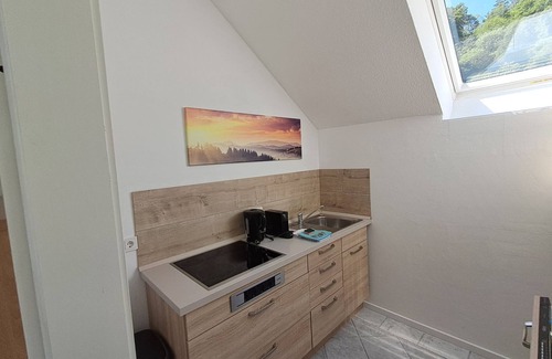 Zueschen House | Comfortable rooms with kitchen - perfect for relaxation, work and exchange -