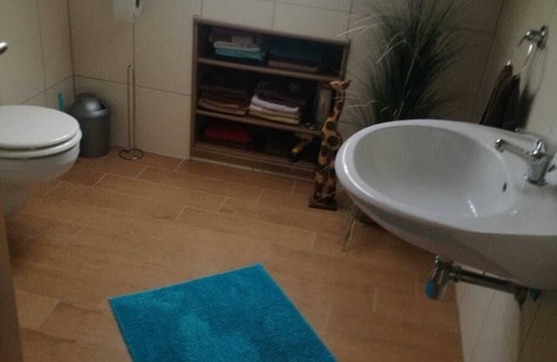 Dorfles-Esbach Apartment | Comfortable single apartment with living area and kitchenette