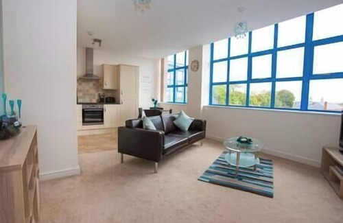 Swindon Apartment | Comfortable Swindon 1 bedroom Town Centre Apartment, FREE Parking