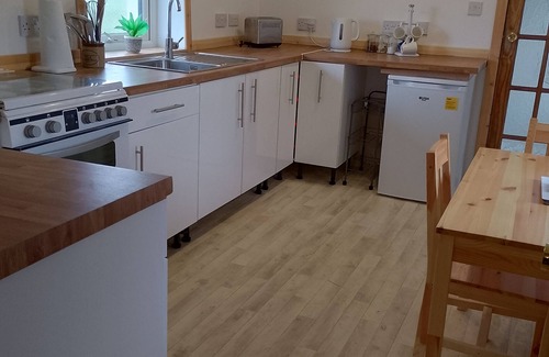 Sanday House | Comfortable three bedroom bungalow located in Orkney Islands complete with emus.