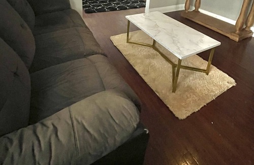 Villa Park Apartment | Comfortable Unit, Amazing Suburb. Only 5 min walk to train stop heading Downtown