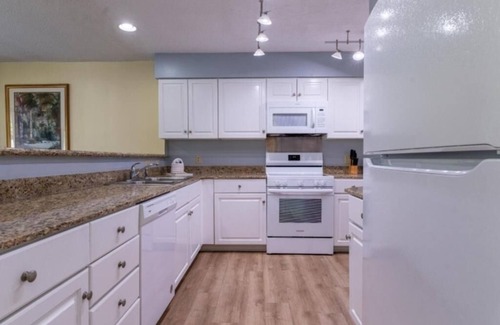Shipyard Plantation Apartment | Comfortable Family Two Bedroom Townhouse