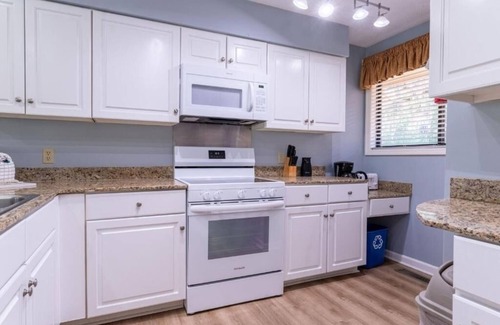 Shipyard Plantation Apartment | Comfortable Family Two Bedroom Townhouse