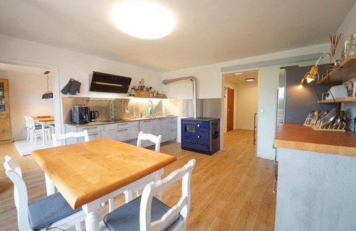 Zwiesel Apartment | Comfortable vacation apartment with balcony (100sqm)