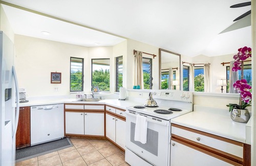 Princeville Villa | Comfortable villa with amazing views of Kauai - beach nearby