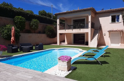 Saint-Aygulf Villa | Comfortable villa with heated pool and air conditioning, near the sea, St Aygulf