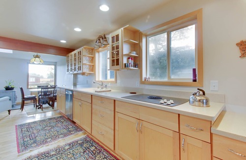 Lopez Island House | Comfortable waterfront home with stunning views