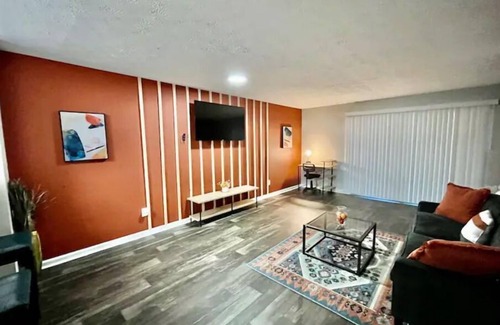 Sandy Springs Apartment | Comfy 2 Bedroom/2 Bath Atlanta Getaway With Free Parking & Fast WIFI