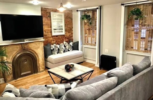 Bedford-Stuyvesant Apartment | Comfy 2 Bedroom Suite in Trendy BedStuy