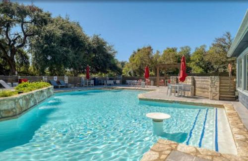 Milwood Apartment | Comfy 2BD Apt ~ Austin Texas