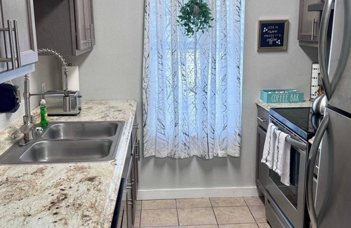 Nederland Apartment | Comfy 2BR/1BA Apt Sum