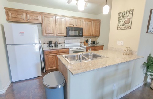 Lawton House | Comfy 2BR 4 Beds Home Near Fort Still