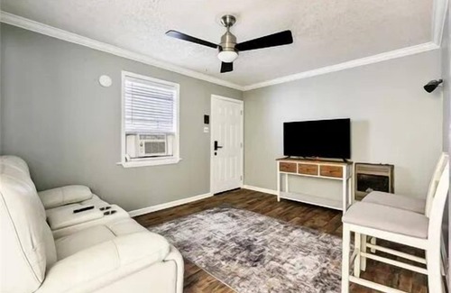 Treme Condo | Comfy and Safe 2-bedroom condo in New Orleans - 1 block walk to French Quarter
