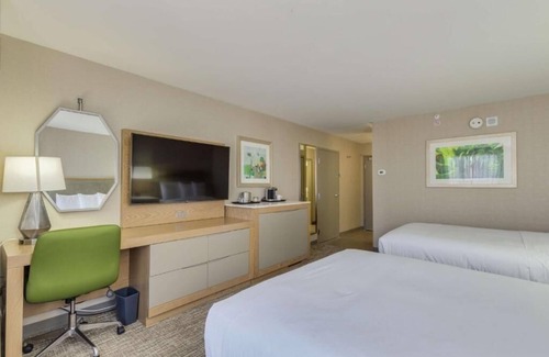 Chandler Hotel | Comfy Base Near Chandler’s Dining District, I-10 & South Mountain - 2 Units