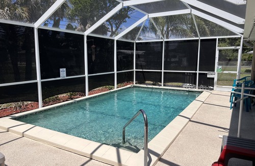 Venice Gardens House | Comfy, clean, private home IN Venice, Florida; Heated Pool, Minutes to the Beach