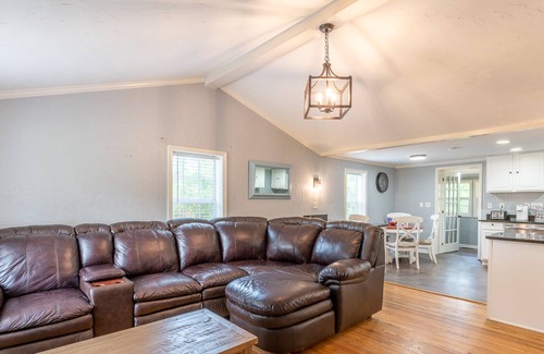 Rock Hill House | Comfy County Home