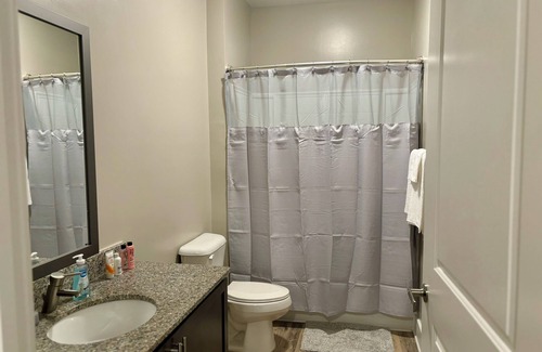 Greensboro Apartment | Comfy & Cozy apt close to airport and downtown