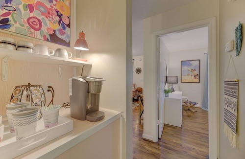 Old Shandon Apartment | Comfy Cozy Convenient Condo