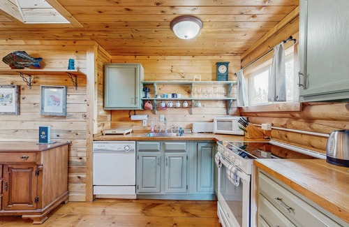 Grand Lake Cabin | Comfy, Family-Friendly Lake Cabin w/Stunning Views, Porch, Private Grill
