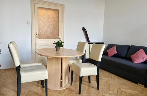 Dobling Apartment | Comfy Flat Near Metro Station