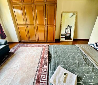 Cyberjaya Apartment | Comfy Haven Master Bedroom Lake view with Free Wifi & Free Parking