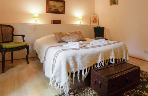 Bourgnac Villa | Comfy Holiday Home in Bourgnac with Swimming Pool