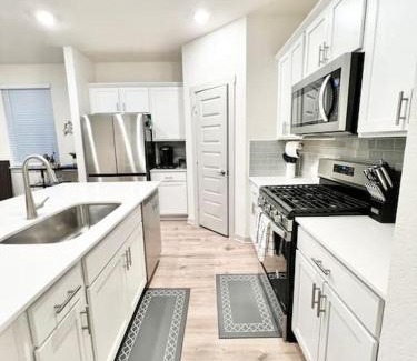 McNeil House | Comfy Home mins from Downtown, UT, Domain & Rodeo