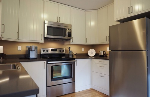 Holladay House | Comfy Home w/outdoor patio minutes from Cottonwood canyons and the slopes