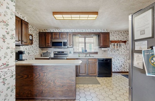 Greenville Cabin | Comfy Lakefront Cabin with Gorgeous Views, Private Dock & Pebble Beach
