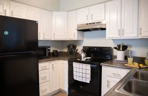 Paducah House | Comfy Midtown Retreat - Centrally located!