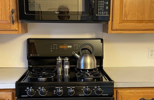 Elverson House | Comfy modernized farmhouse in small village near major roads and attractions.